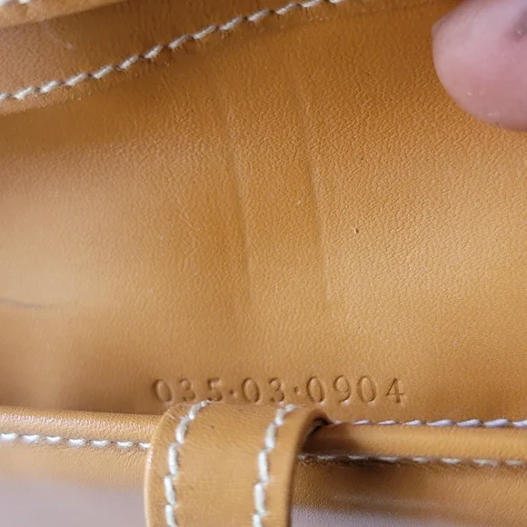 *SOLD ON ANOTHER PLATFORM* Vintage Gucci Micro GG Continental Leather Wallet - Picture 11 of 15